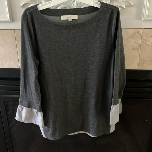 Loft gray Blouse with cute detail - Picture 1 of 6
